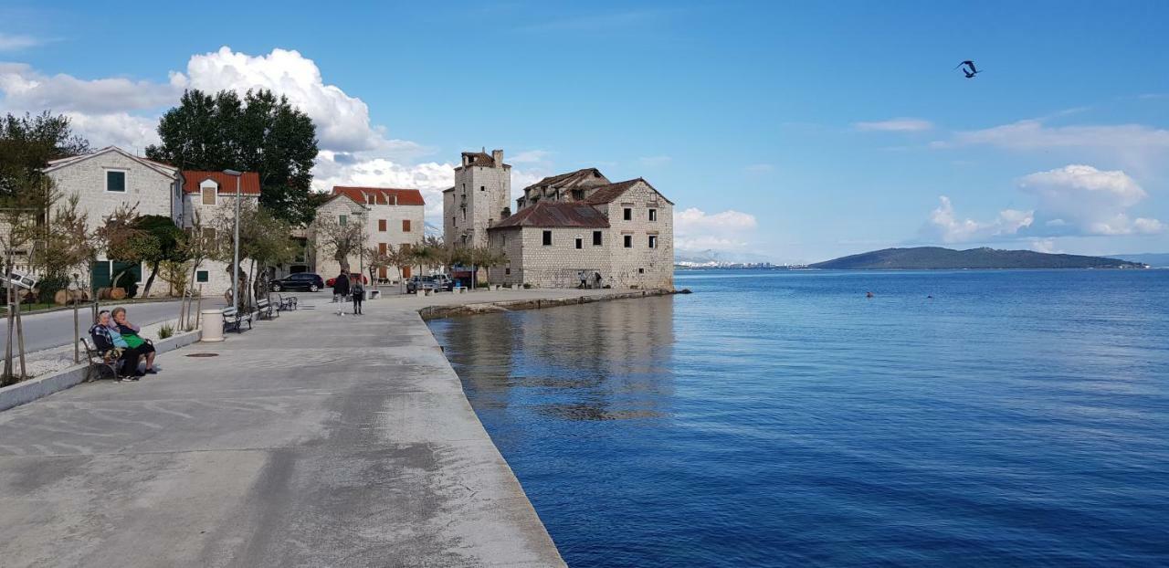 Studio Apartment Legcevic Kastela Exterior photo